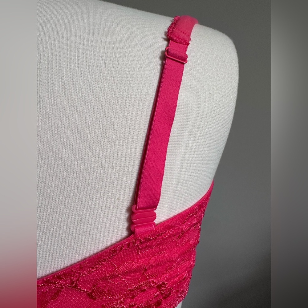 Victoria's Secret Body by Victoria Unlined DemI Lace Convertible Bra - 36DDD - Picture 7 of 11